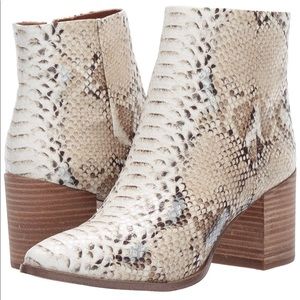 8.5 Trixi Ankle Boots